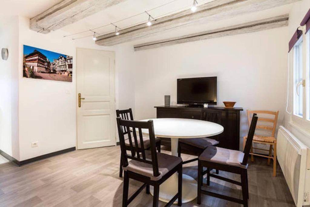 Historic City Center - Petite Venise Suites كولمار المظهر الخارجي الصورة